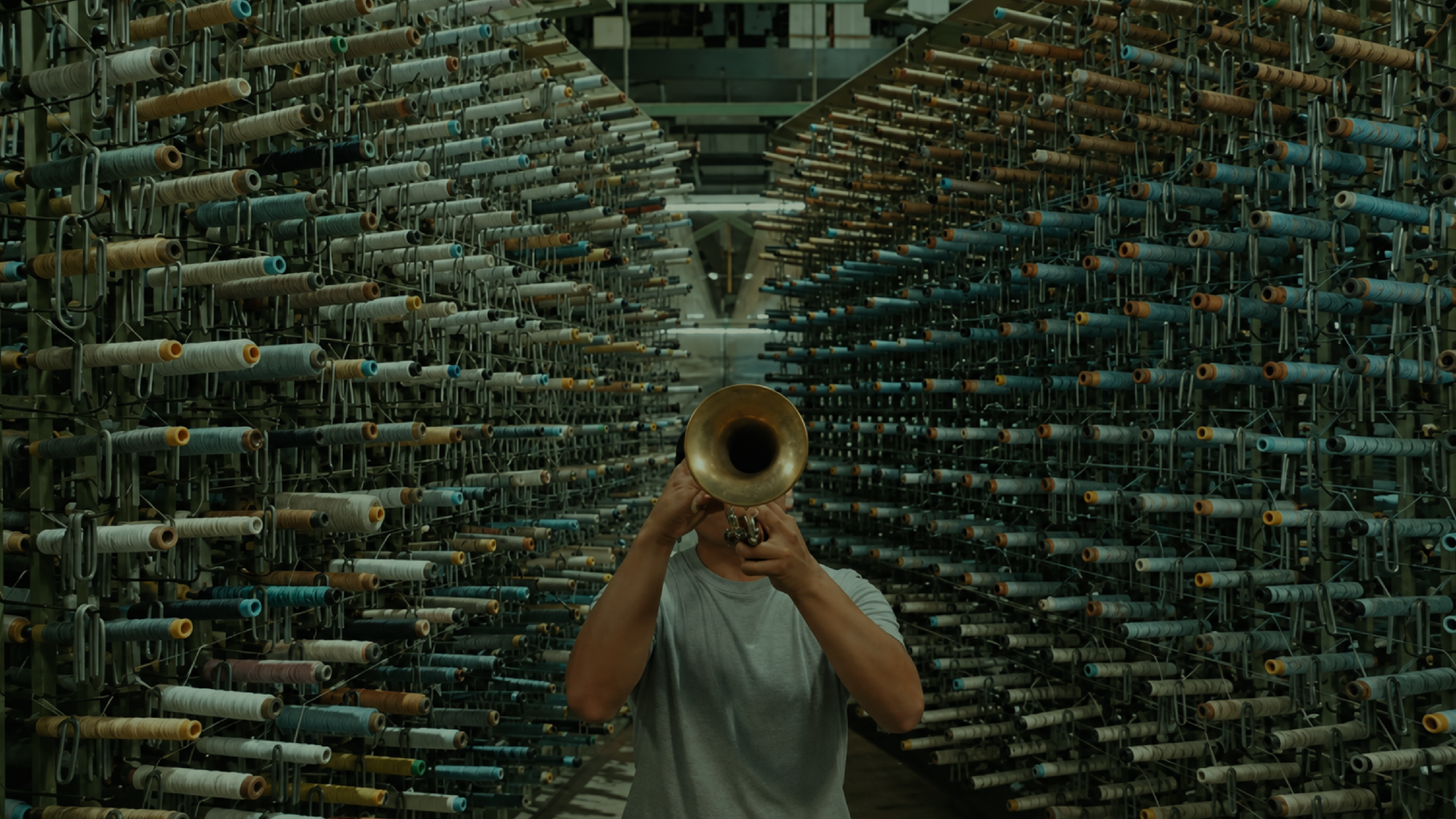 El canto de la fábrica [The Song of the Factory]